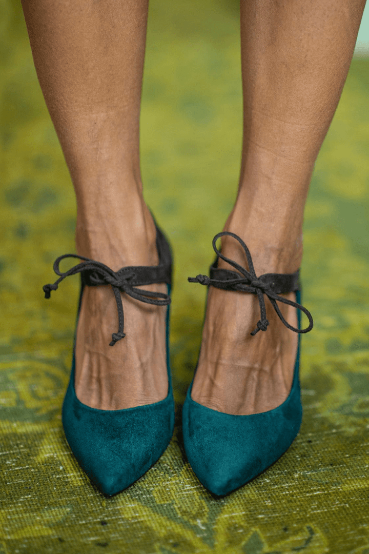 LUCREZIA | DÉCOLLETÉ CON LACCIO ALLA CAVIGLIA