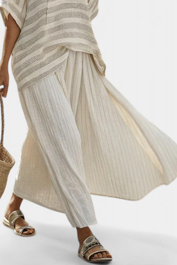 Graziella – top a righe in bambù naturale e pantaloni in lino fluidi