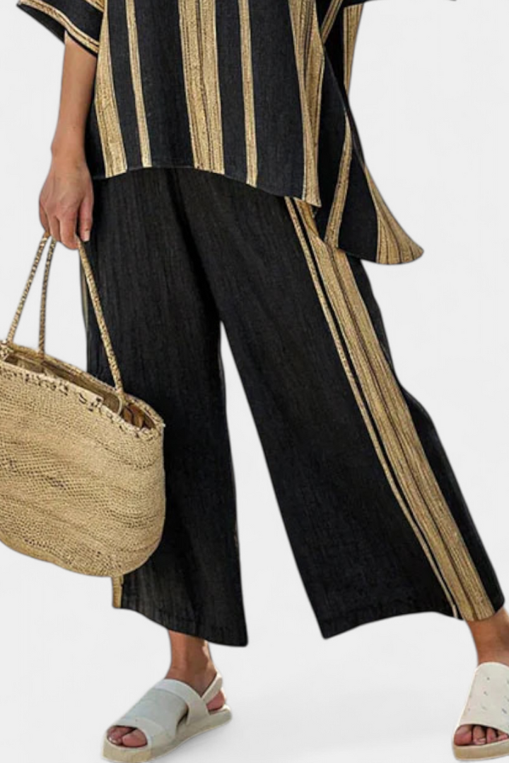 Daisy Set Oversize con Eleganti Strisce Verticali in Lino di Bambù per uno Stile Naturale e Confortevole