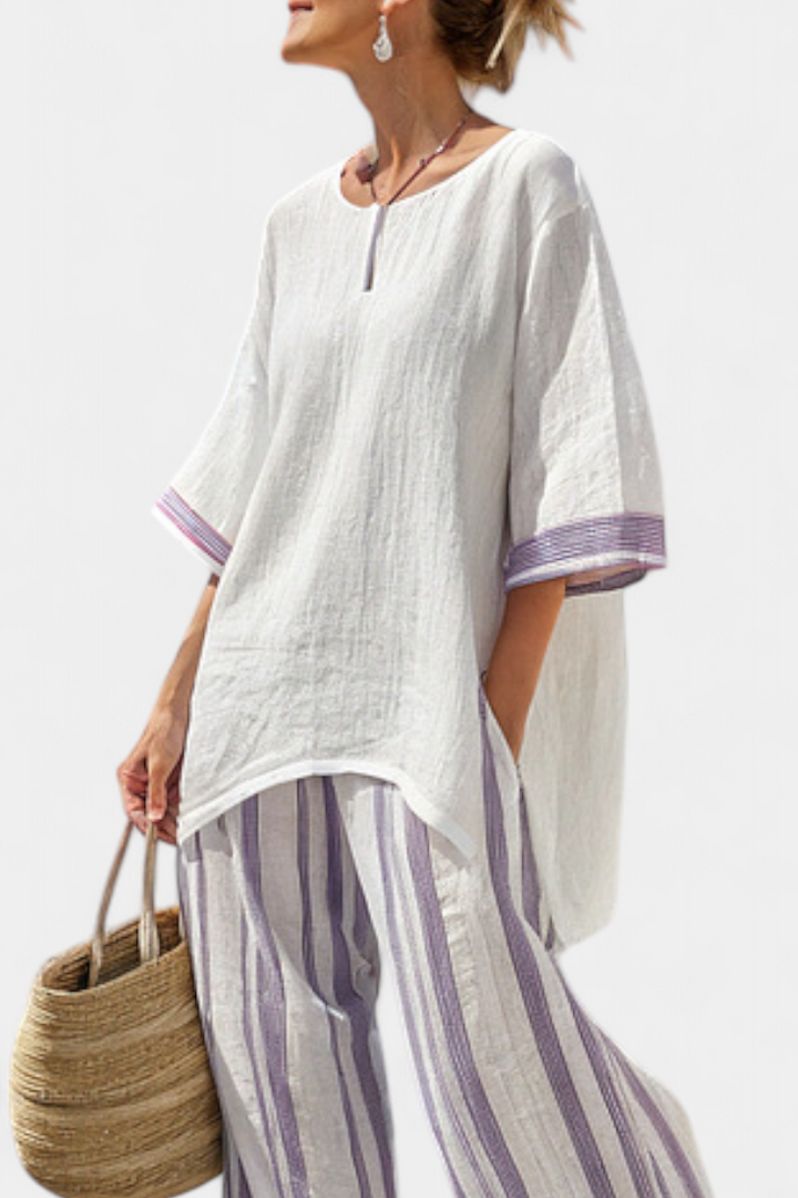 Completo casual Daisy con blusa ampia e pantaloni a righe in lino di bambù per uno stile comodo e fresco