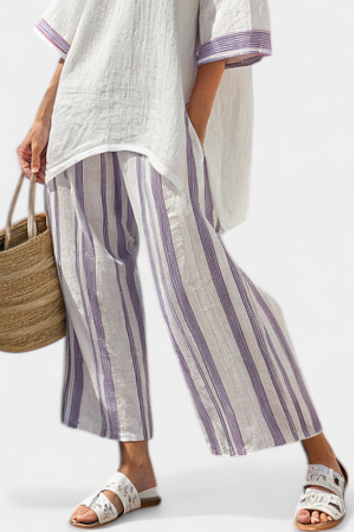 Completo casual Daisy con blusa ampia e pantaloni a righe in lino di bambù per uno stile comodo e fresco