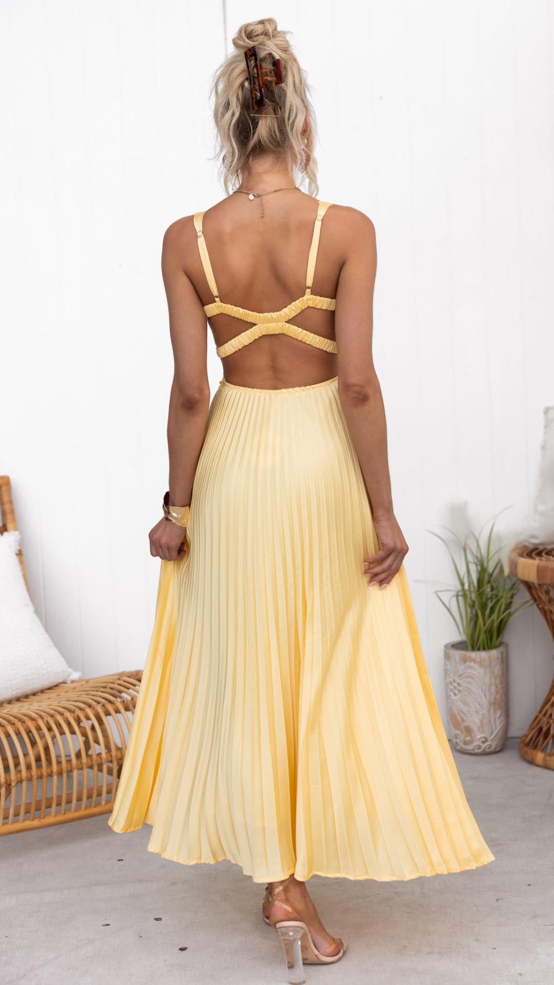Aby - Abito maxi plissettato giallo con scollatura a V