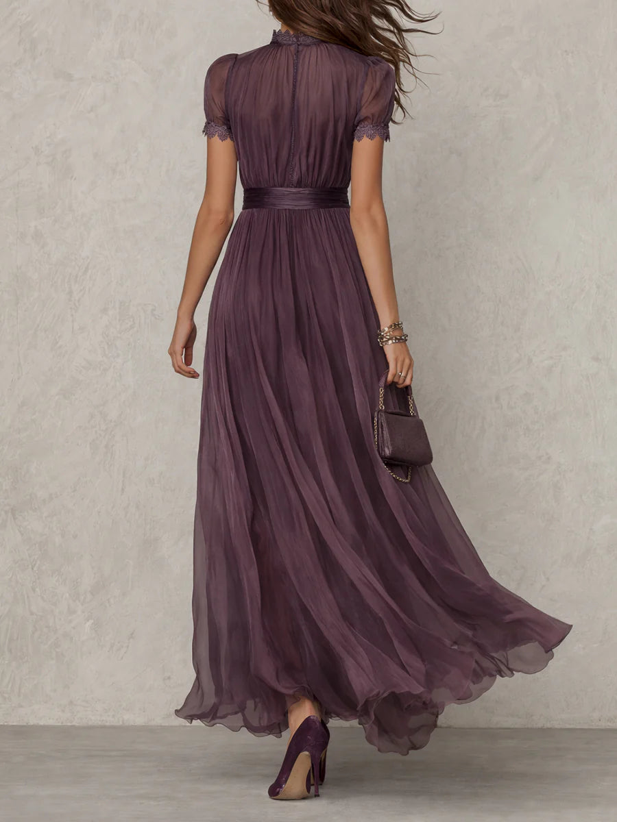Flavia | Abito lungo viola con scollo a goccia e bordo in pizzo di chiffon