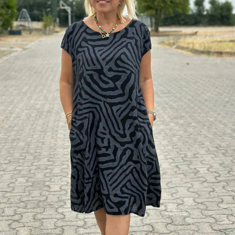 Vera | Vestito Estivo alla Moda con Stampa Colorata e Scollo Rotondo